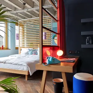 https://25hours-hotel-the-circle.topcolognehotels.com